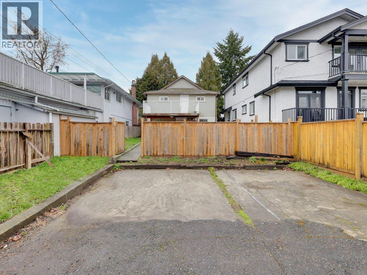 4168 Parker Street, Burnaby, British Columbia  V5C 3C1 - Photo 1 - R3100350