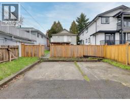 4168 PARKER STREET, Burnaby, British Columbia