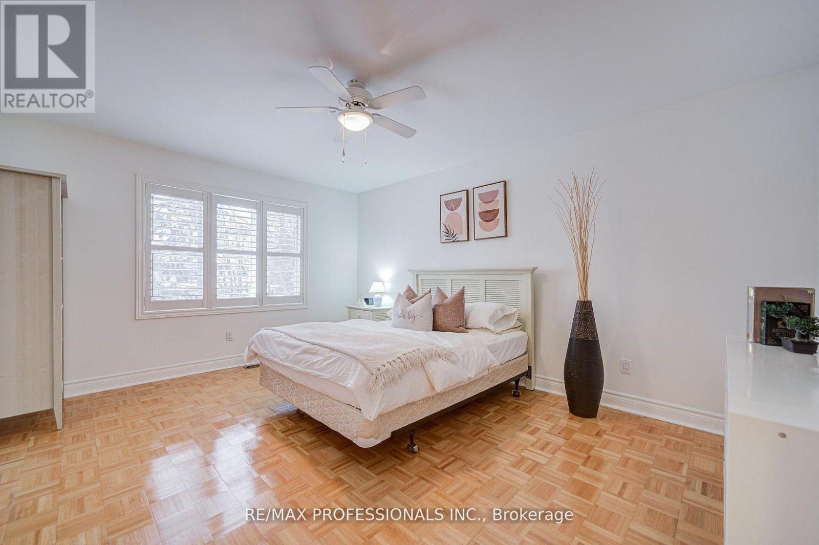 4662 Dundas Street W, Toronto, Ontario  M9A 1A6 - Photo 25 - W12889128