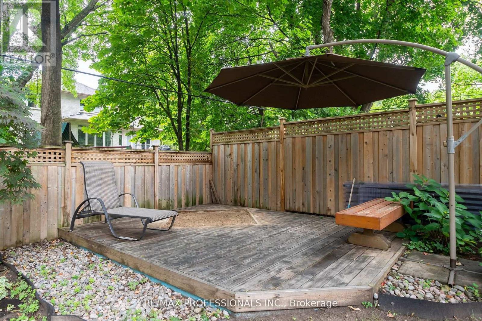 4662 Dundas Street W, Toronto, Ontario  M9A 1A6 - Photo 44 - W12889128