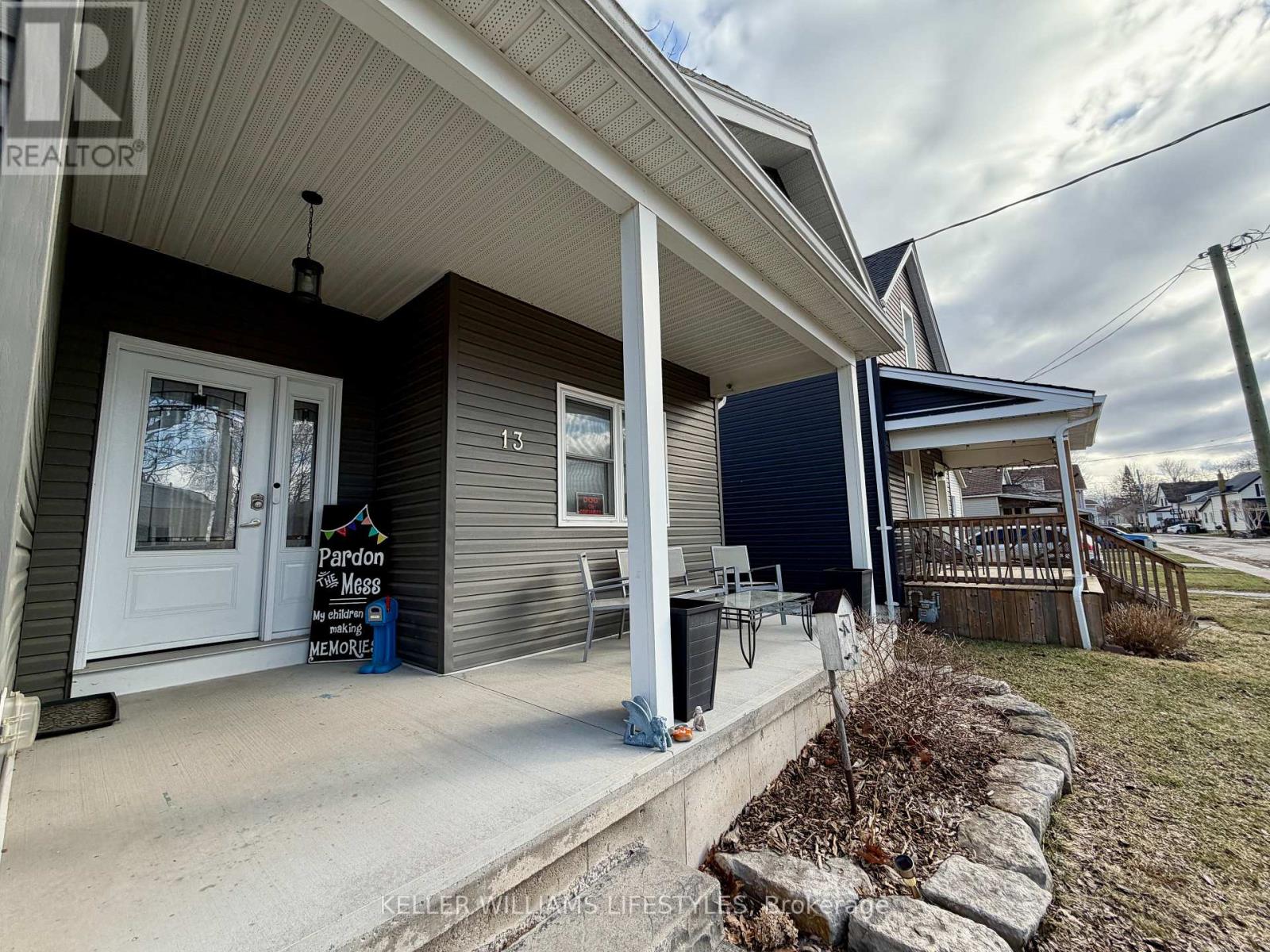 13 Meda Street, St. Thomas, Ontario  N5P 1W4 - Photo 2 - X12889830