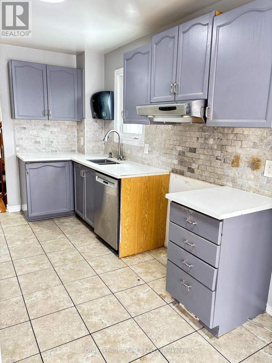 1501 Launay Avenue, Ottawa, Ontario  K4A 3S1 - Photo 4 - X12889840