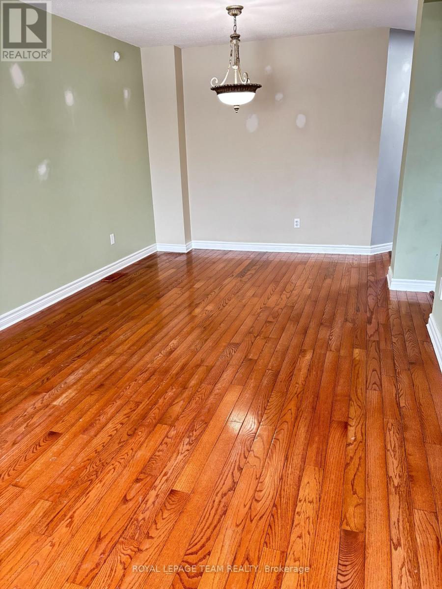 1501 Launay Avenue, Ottawa, Ontario  K4A 3S1 - Photo 7 - X12889840