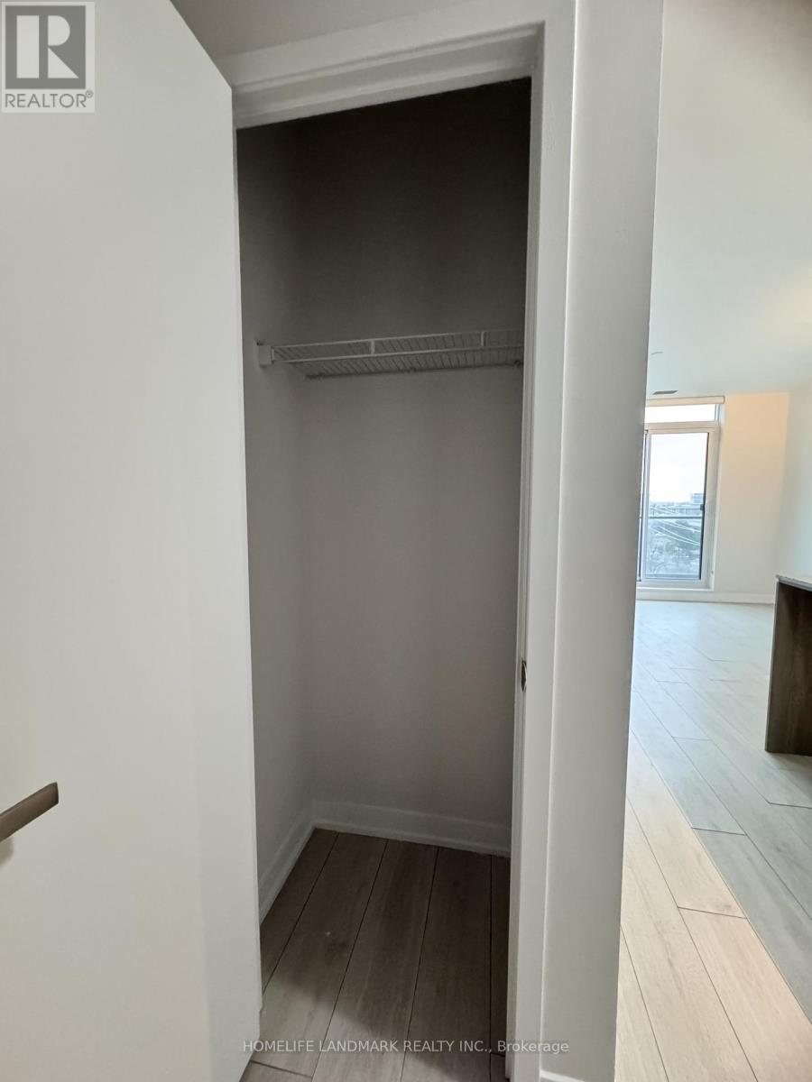 665 - 31 Tippett Road, Toronto, Ontario  M3H 0C8 - Photo 5 - C12889824