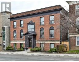 915 ST CLAIR AVENUE W, Toronto, Ontario