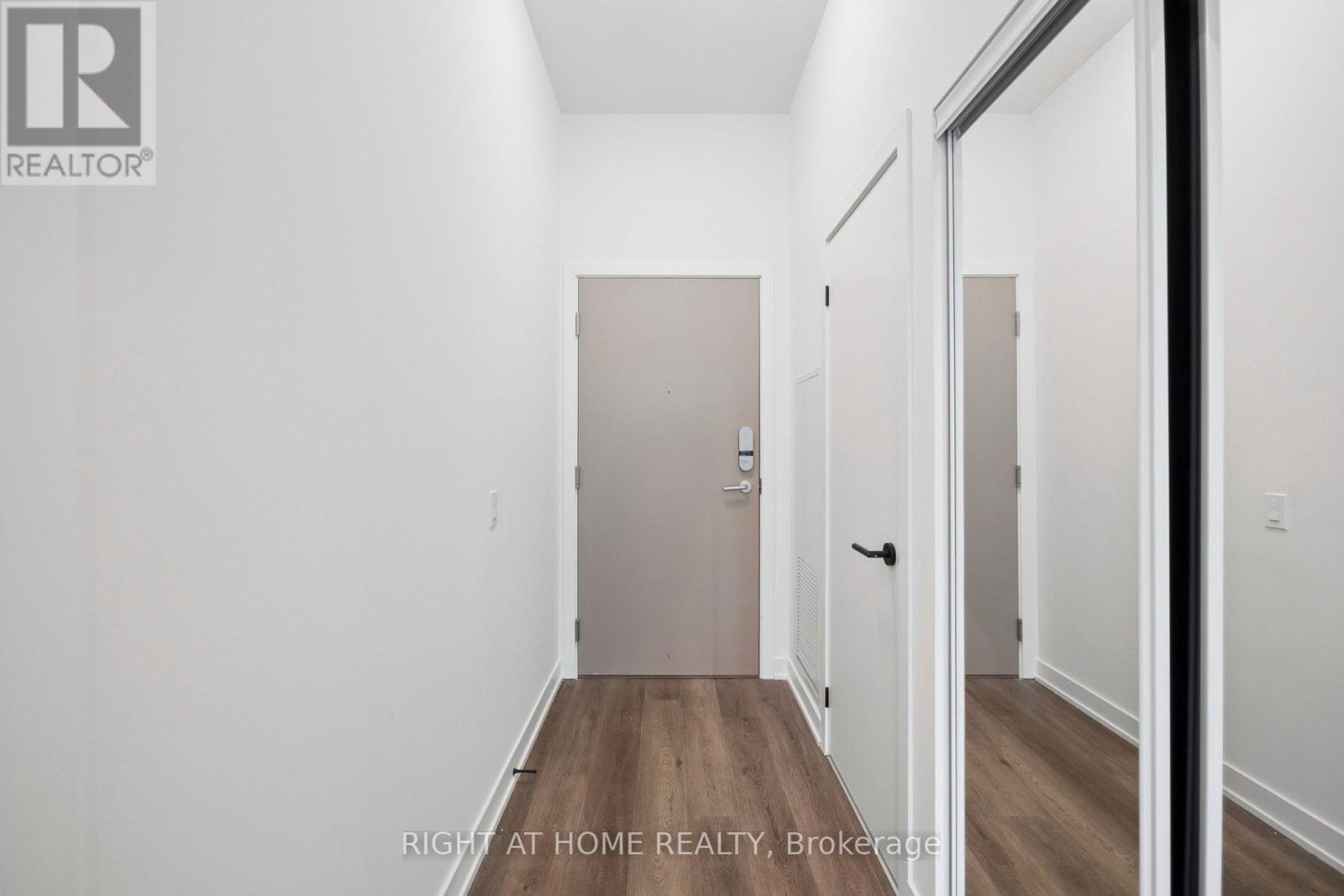 2117 - 1 Quarrington Lane, Toronto, Ontario  M3C 0S4 - Photo 10 - C12889856