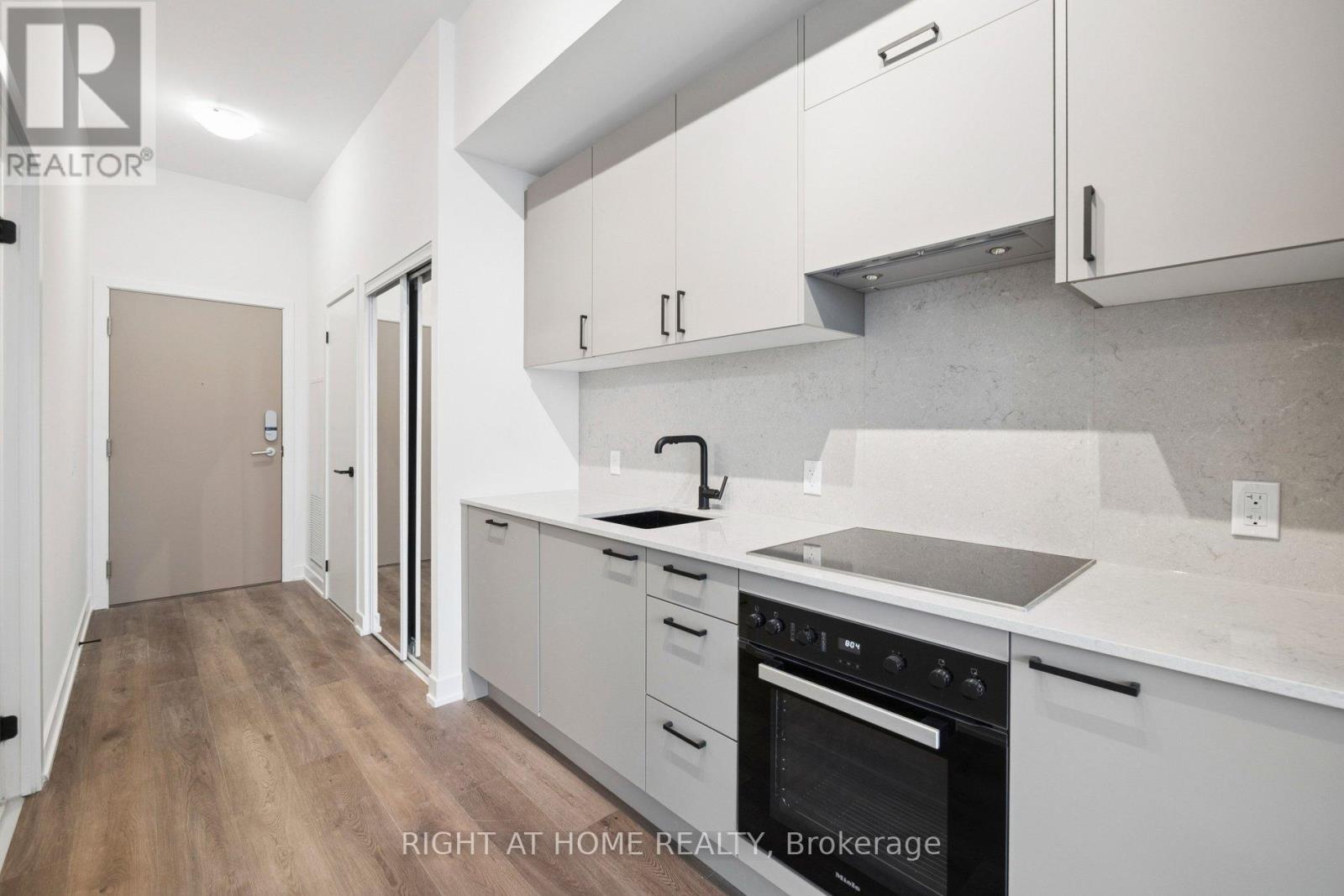 2117 - 1 Quarrington Lane, Toronto, Ontario  M3C 0S4 - Photo 13 - C12889856