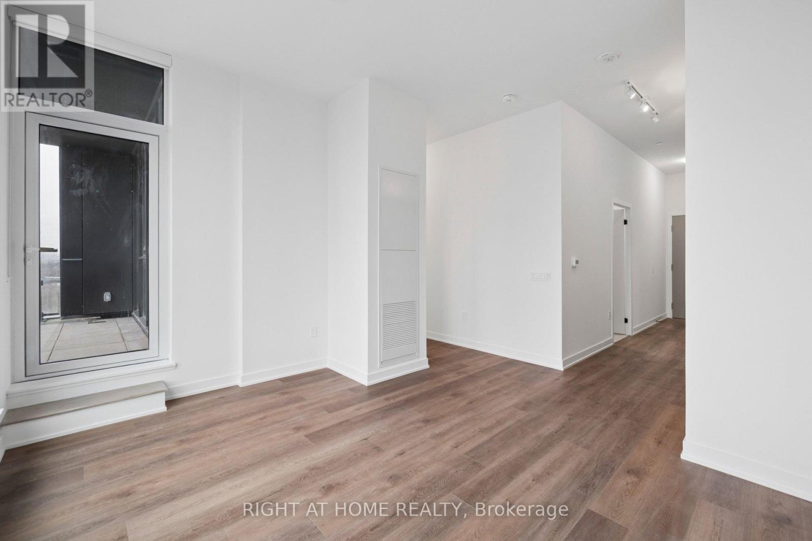 2117 - 1 Quarrington Lane, Toronto, Ontario  M3C 0S4 - Photo 16 - C12889856