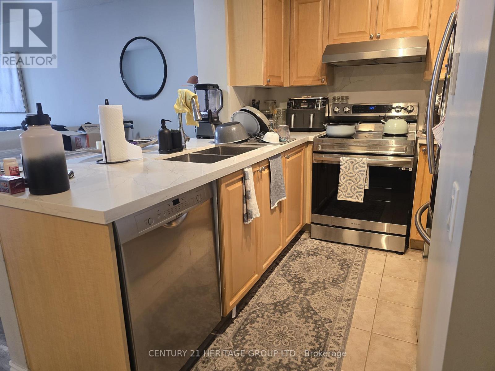 803 - 8 Mondeo Drive, Toronto, Ontario  M1P 5C7 - Photo 10 - E12889854