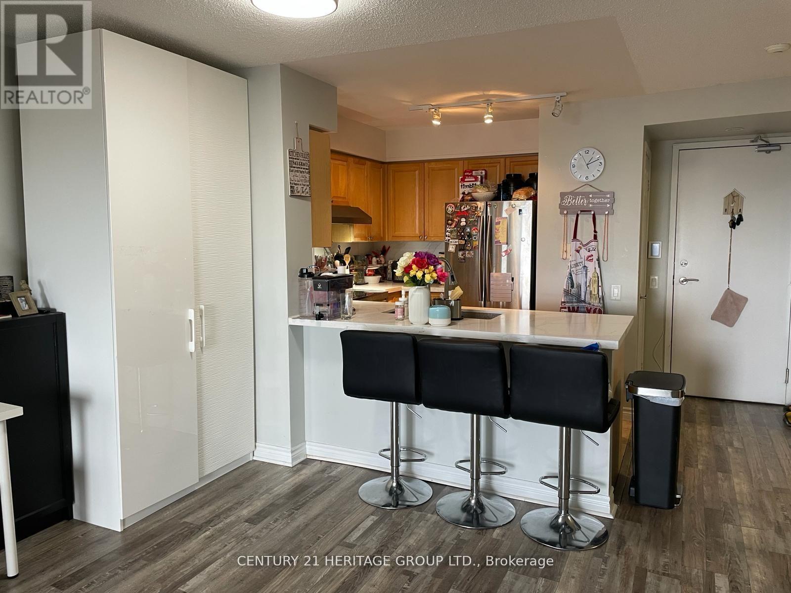 803 - 8 Mondeo Drive, Toronto, Ontario  M1P 5C7 - Photo 12 - E12889854