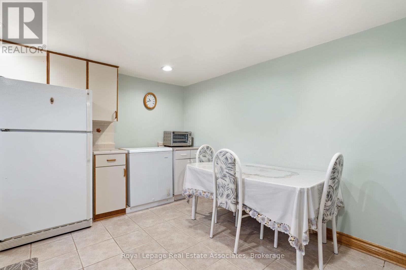 2874 Weston Road S, Toronto, Ontario  M9M 2S3 - Photo 23 - W12889816