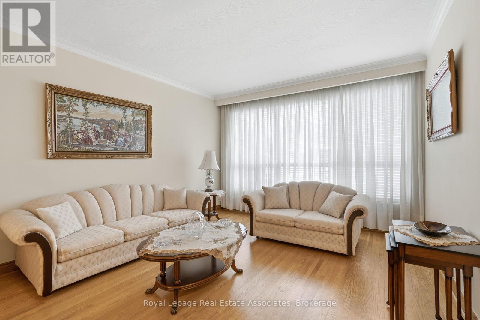 2874 Weston Road S, Toronto, Ontario  M9M 2S3 - Photo 7 - W12889816