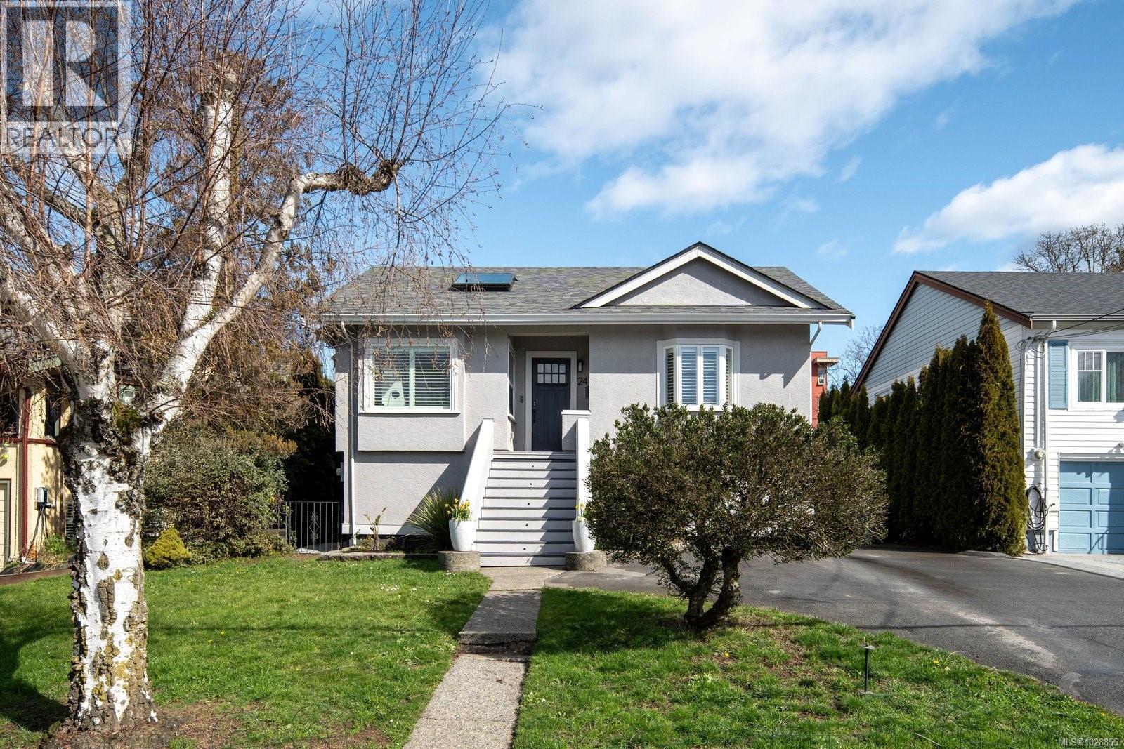24 Lotus St, Victoria, British Columbia