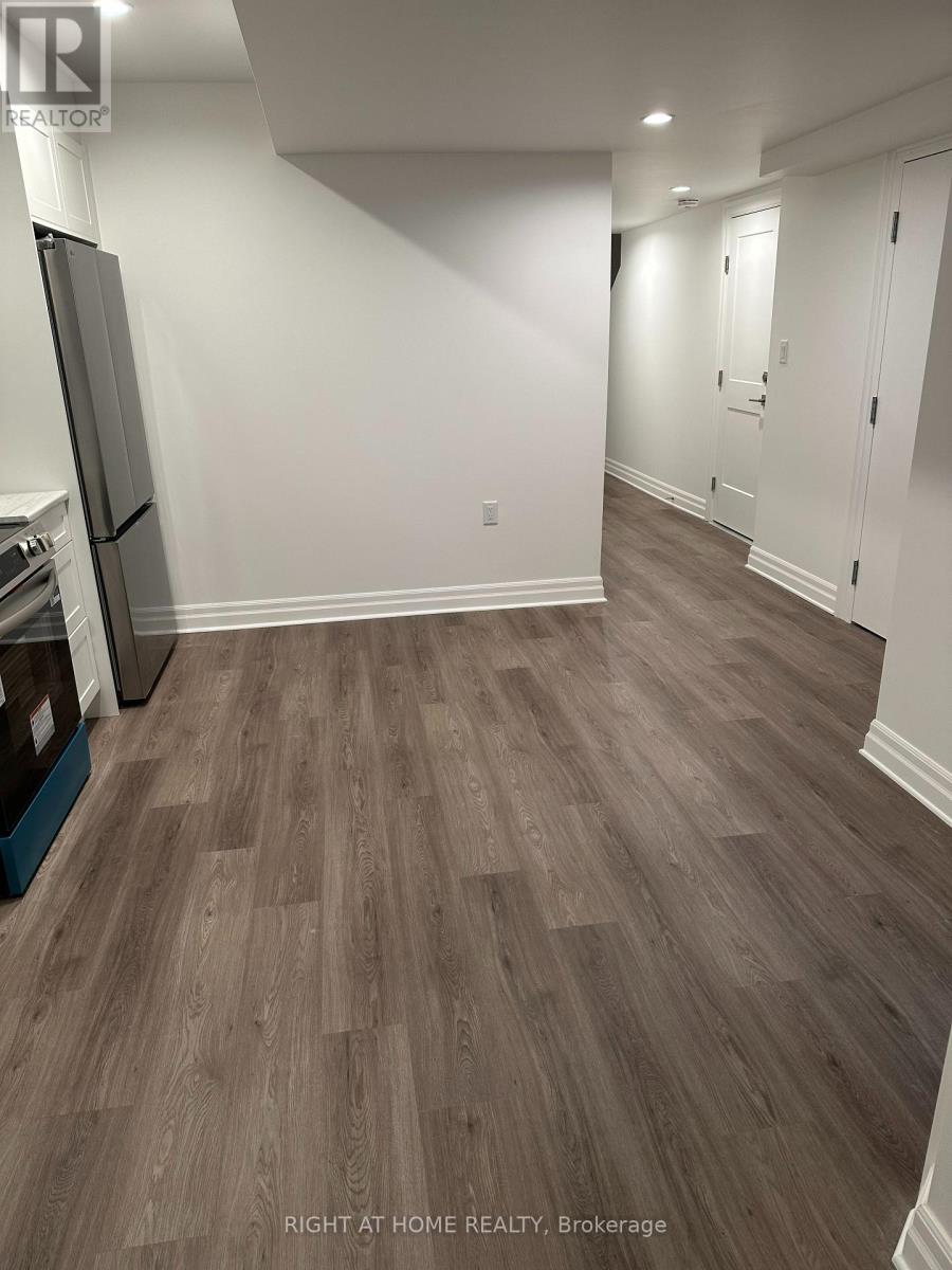 7491 Marvel Drive, Niagara Falls, Ontario  L2H 3V8 - Photo 2 - X12889828