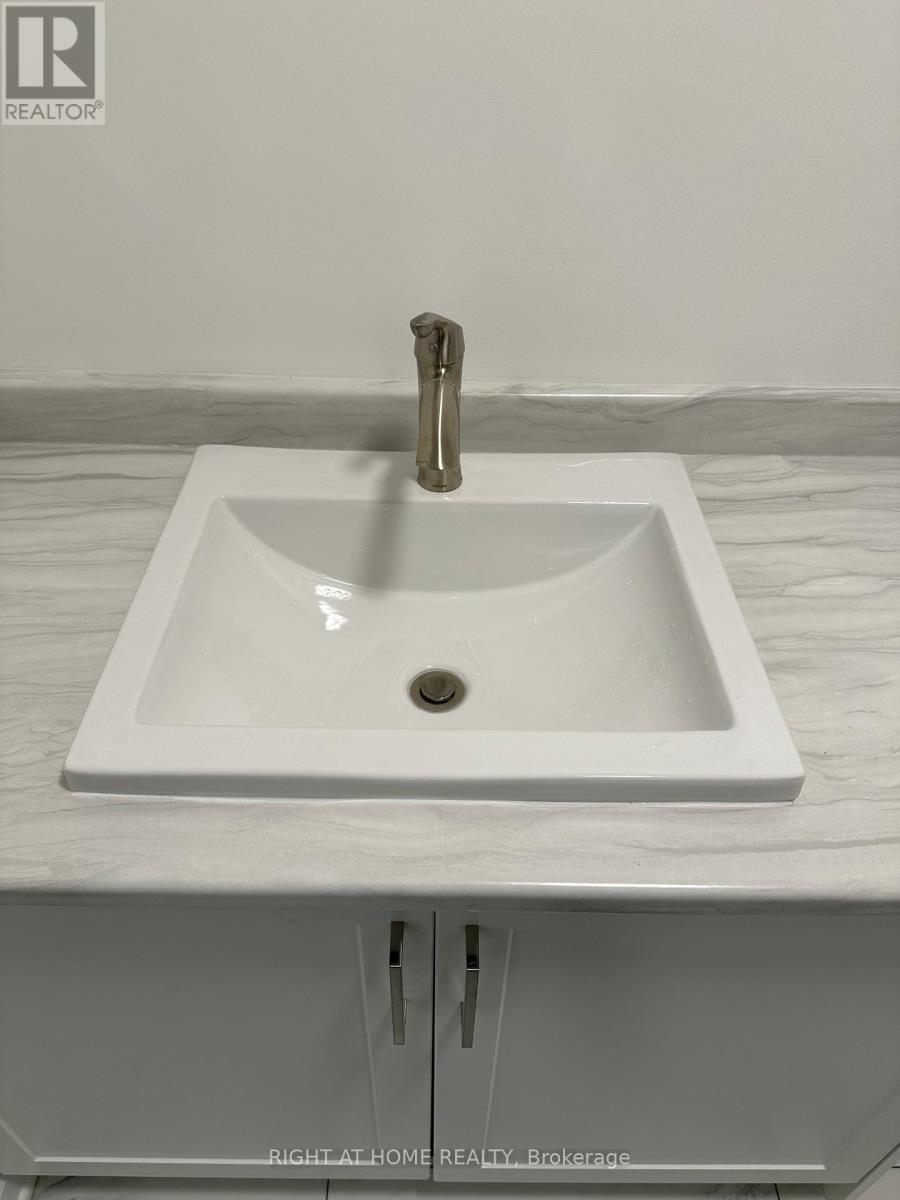 7491 Marvel Drive, Niagara Falls, Ontario  L2H 3V8 - Photo 4 - X12889828