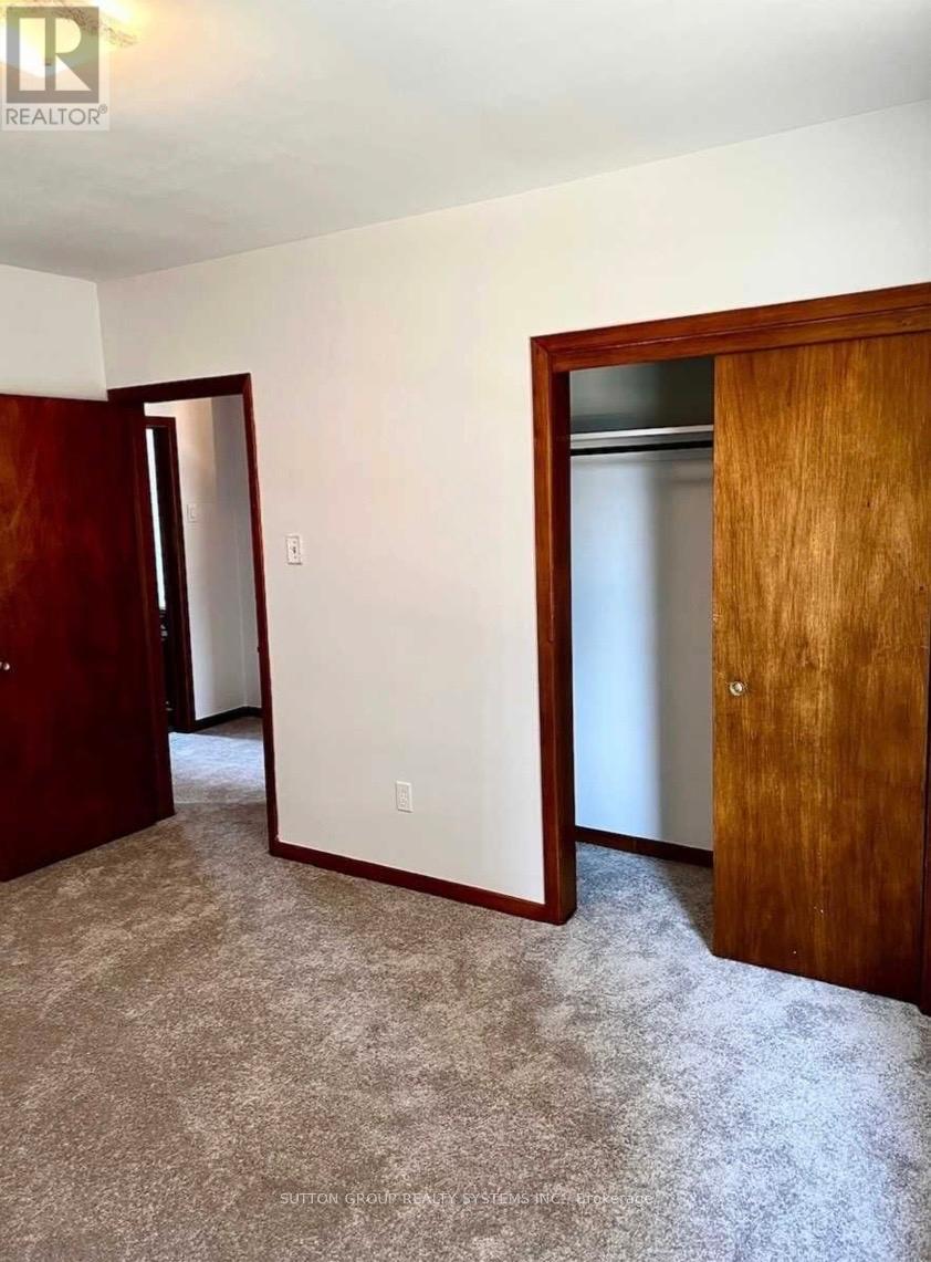 462 Tennyson Drive, Oakville, Ontario  L6L 3Z1 - Photo 11 - W12887608