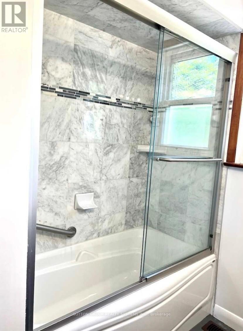 462 Tennyson Drive, Oakville, Ontario  L6L 3Z1 - Photo 16 - W12887608