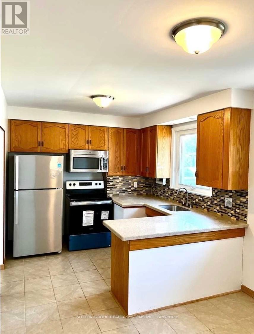 462 Tennyson Drive, Oakville, Ontario  L6L 3Z1 - Photo 8 - W12887608