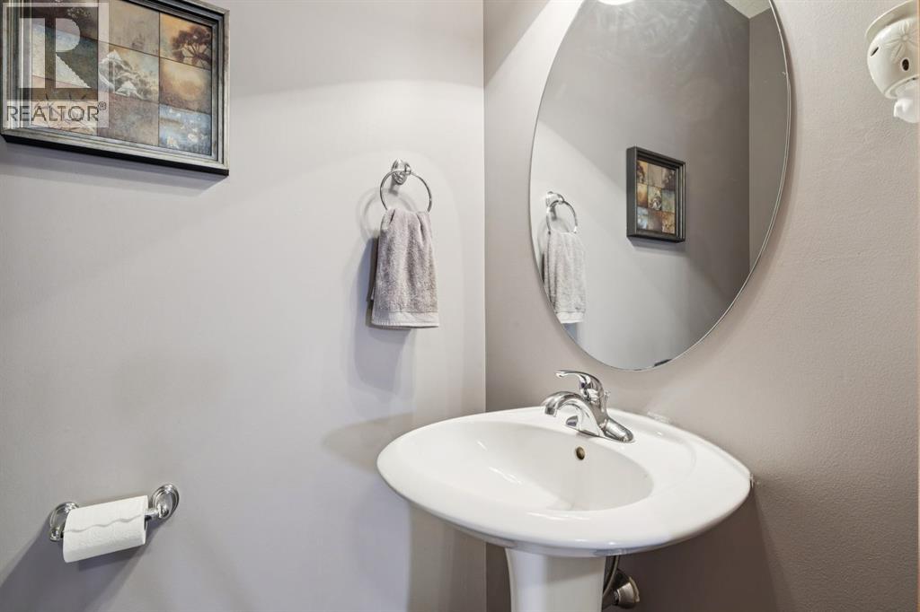 2841 Coopers Manor Sw, Airdrie, Alberta  T4B 3J7 - Photo 14 - A2286155