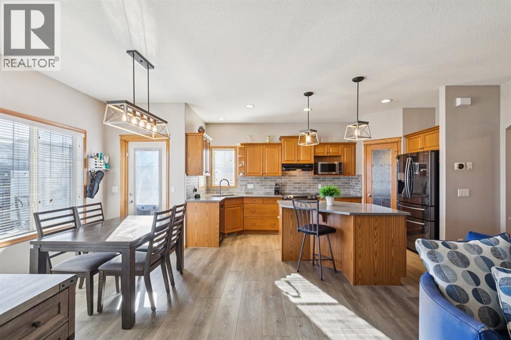 2841 Coopers Manor Sw, Airdrie, Alberta  T4B 3J7 - Photo 11 - A2286155