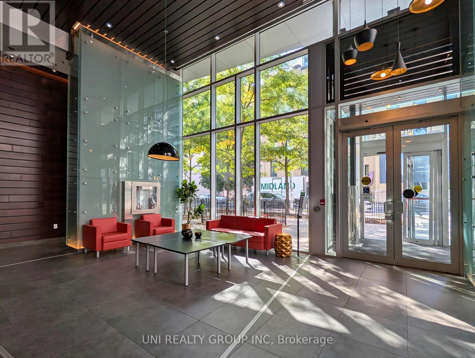 1008 - 179 Metcalfe Street, Ottawa, Ontario  K2P 1P7 - Photo 3 - X12889862