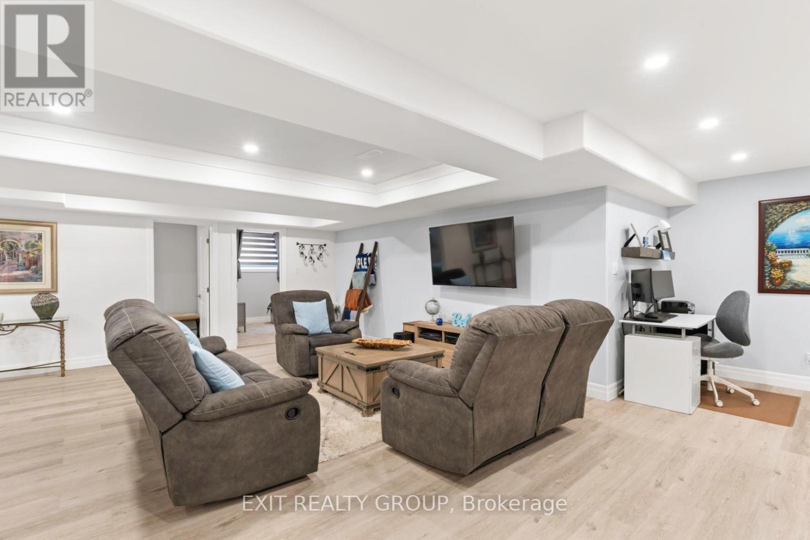 86 Essex Drive, Belleville, Ontario  K8N 0J1 - Photo 25 - X12666386