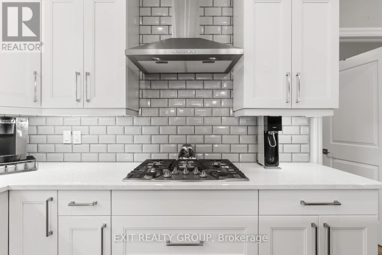 86 Essex Drive, Belleville, Ontario  K8N 0J1 - Photo 8 - X12666386