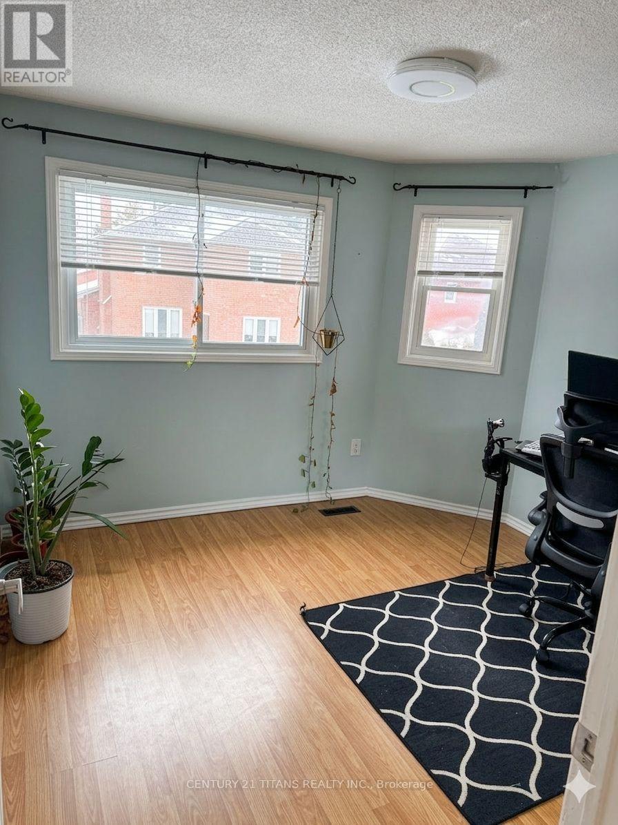 112 Fernbank Place, Whitby, Ontario L1R 1T2 - Photo 10 - E12883820