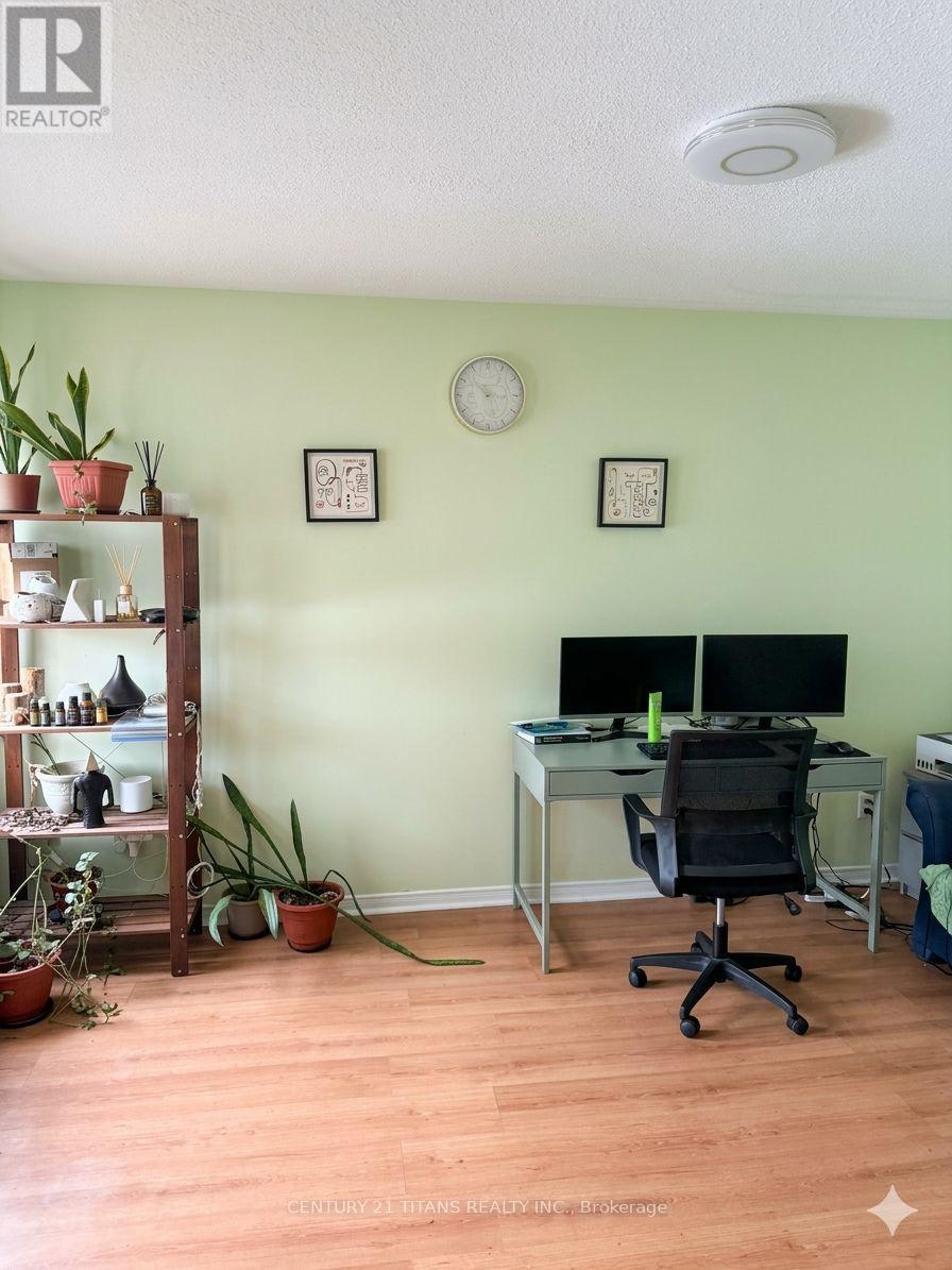 112 Fernbank Place, Whitby, Ontario L1R 1T2 - Photo 11 - E12883820