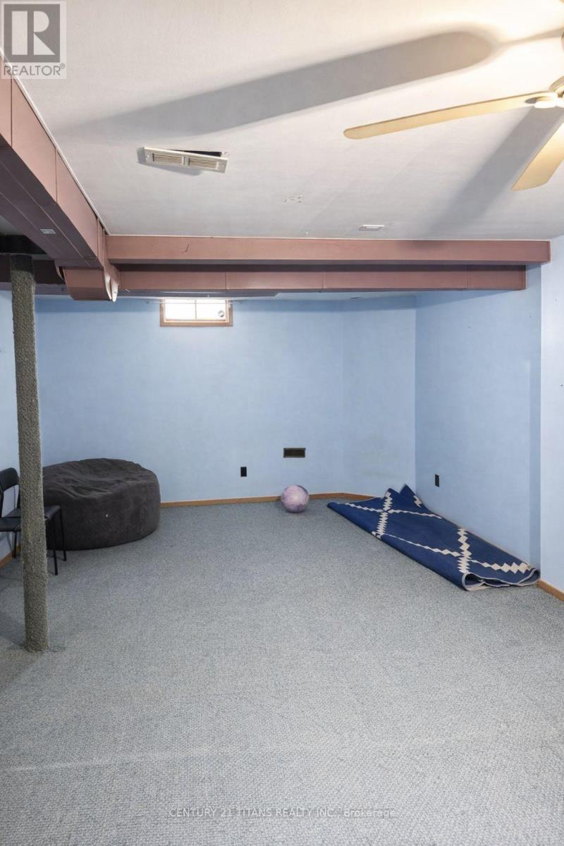 112 Fernbank Place, Whitby, Ontario L1R 1T2 - Photo 16 - E12883820