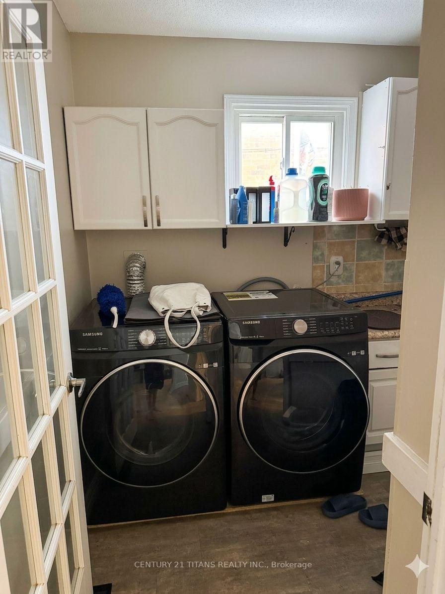 112 Fernbank Place, Whitby, Ontario L1R 1T2 - Photo 12 - E12883820