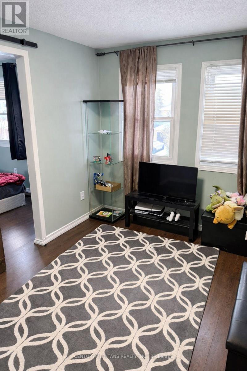 112 Fernbank Place, Whitby, Ontario L1R 1T2 - Photo 5 - E12883820