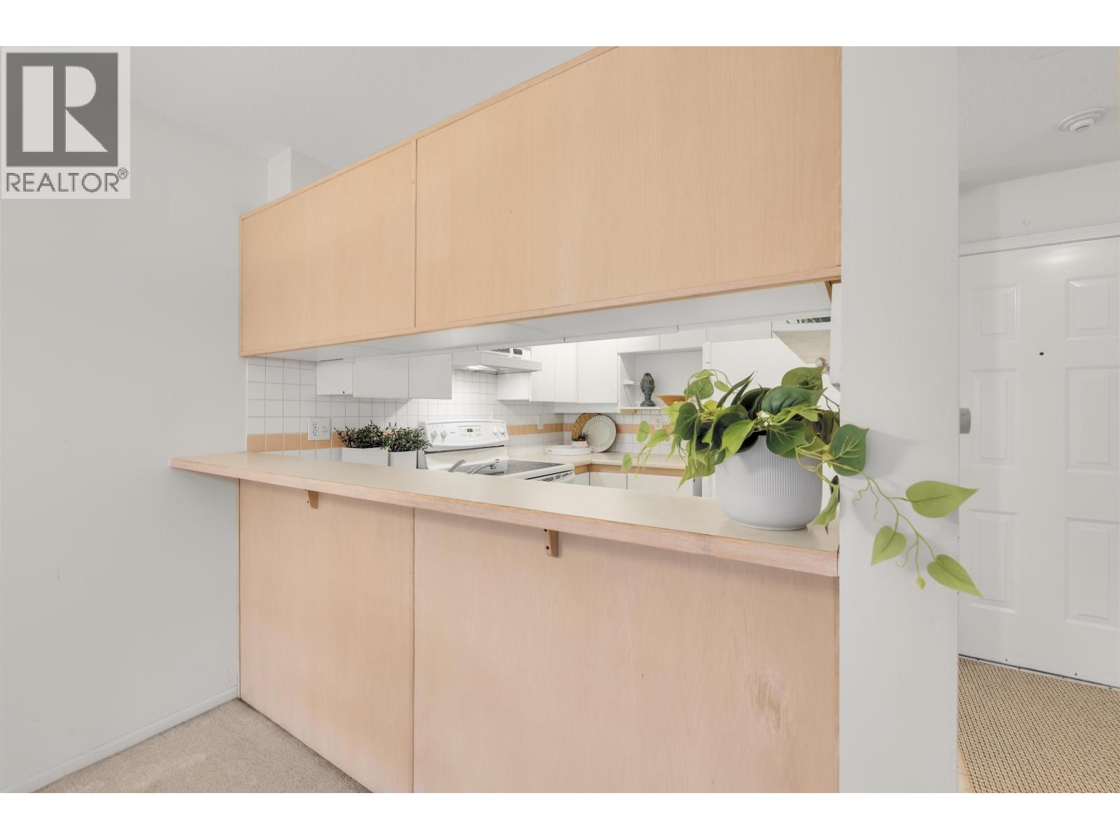 209 7465 Sandborne Avenue, Burnaby, British Columbia  V3N 4W7 - Photo 9 - R3100329