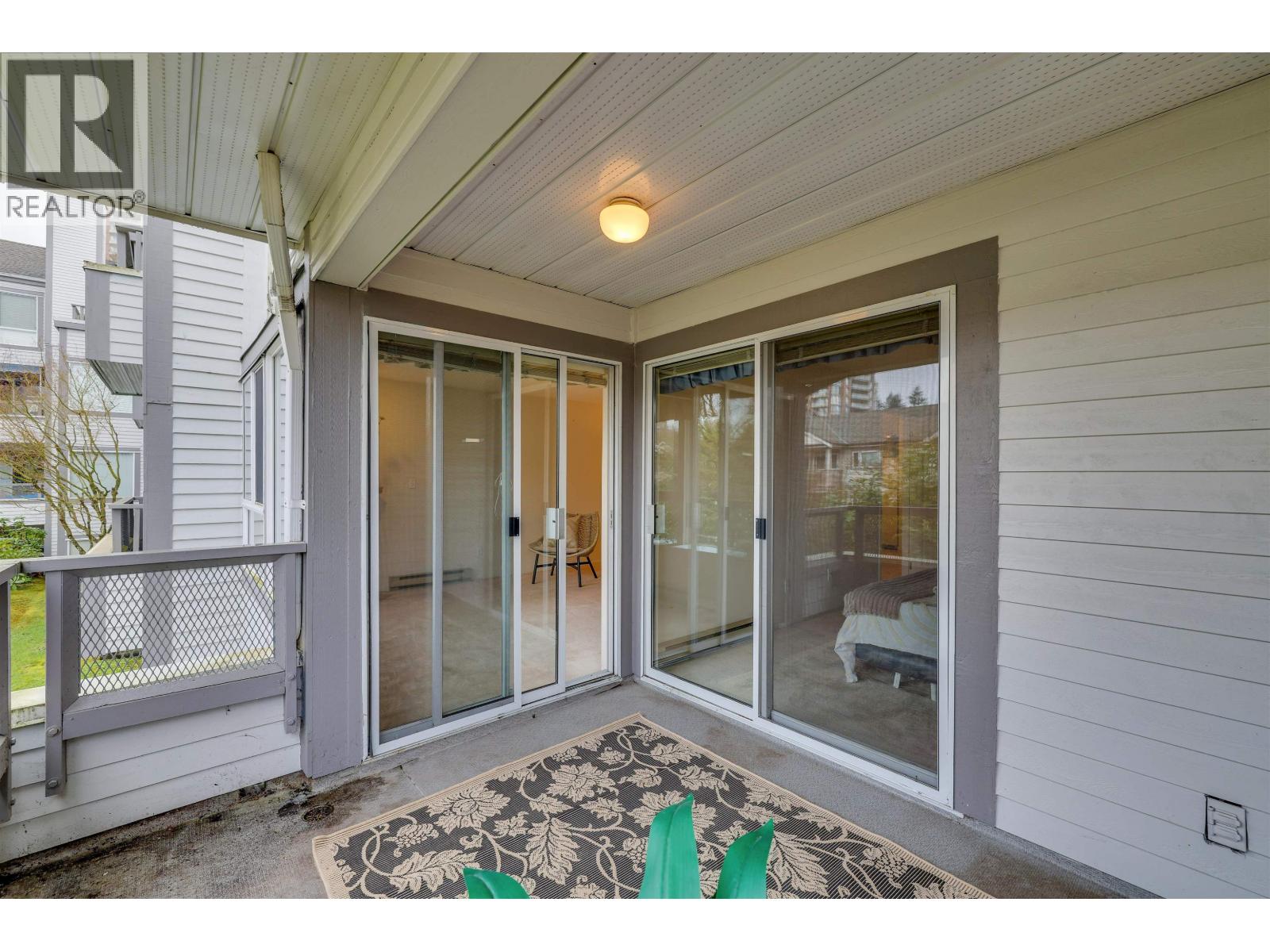 209 7465 Sandborne Avenue, Burnaby, British Columbia  V3N 4W7 - Photo 20 - R3100329