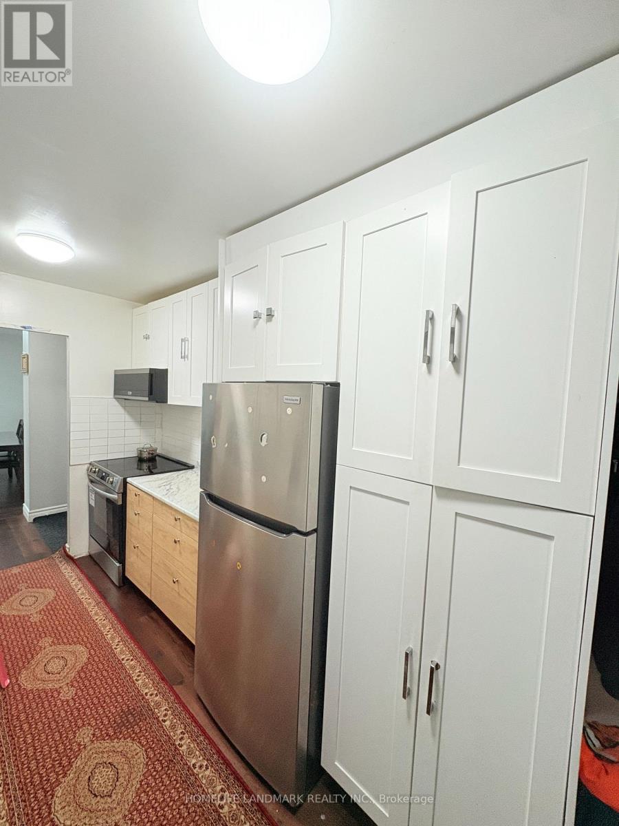 716 - 370 Dixon Road, Toronto, Ontario  M9R 1T2 - Photo 5 - W12846904