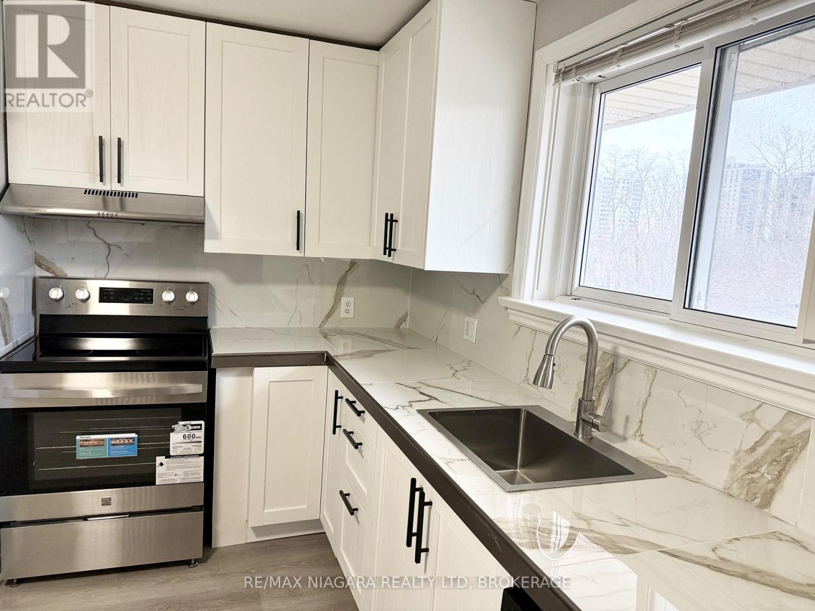 1 - 9 Riverview Boulevard, St. Catharines, Ontario  L2T 3L5 - Photo 7 - X12889880