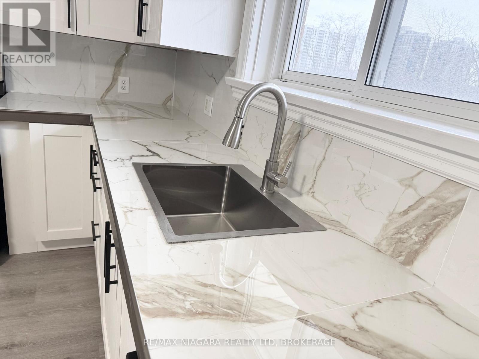 1 - 9 Riverview Boulevard, St. Catharines, Ontario  L2T 3L5 - Photo 9 - X12889880