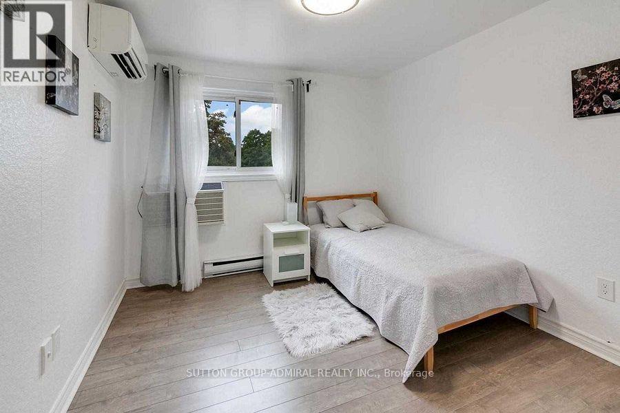 143 Torresdale Avenue, Toronto, Ontario  M2R 3K2 - Photo 11 - C12889876