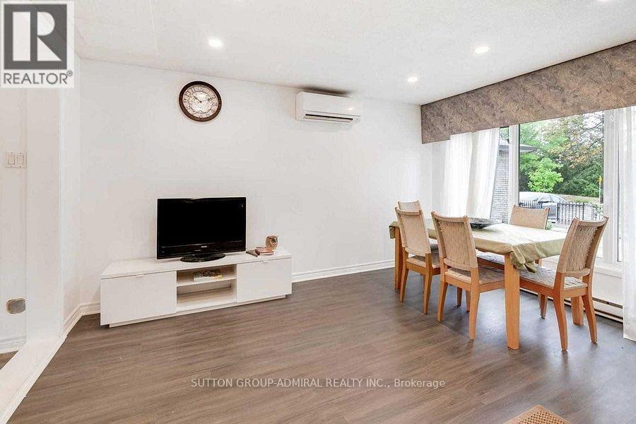 143 Torresdale Avenue, Toronto, Ontario  M2R 3K2 - Photo 7 - C12889876