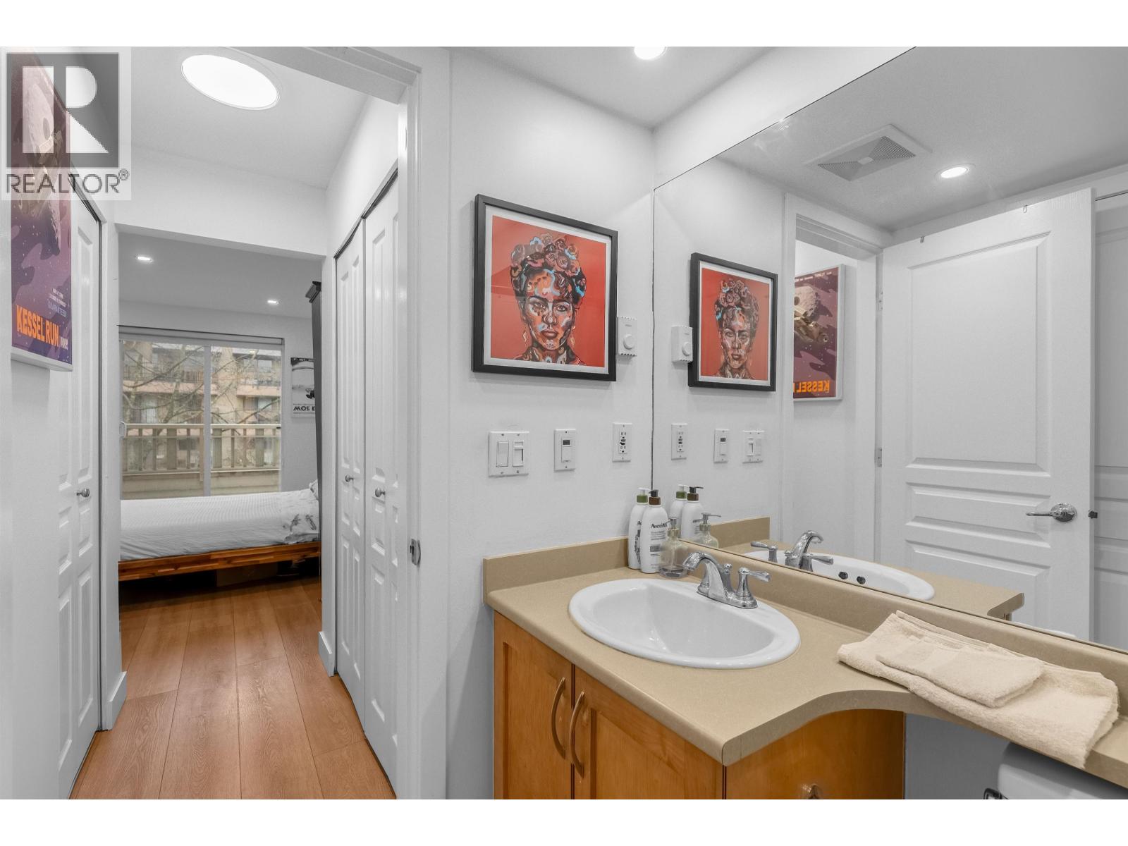 302 333 East 1st Street, North Vancouver, British Columbia  V7L 4W9 - Photo 7 - R3100314