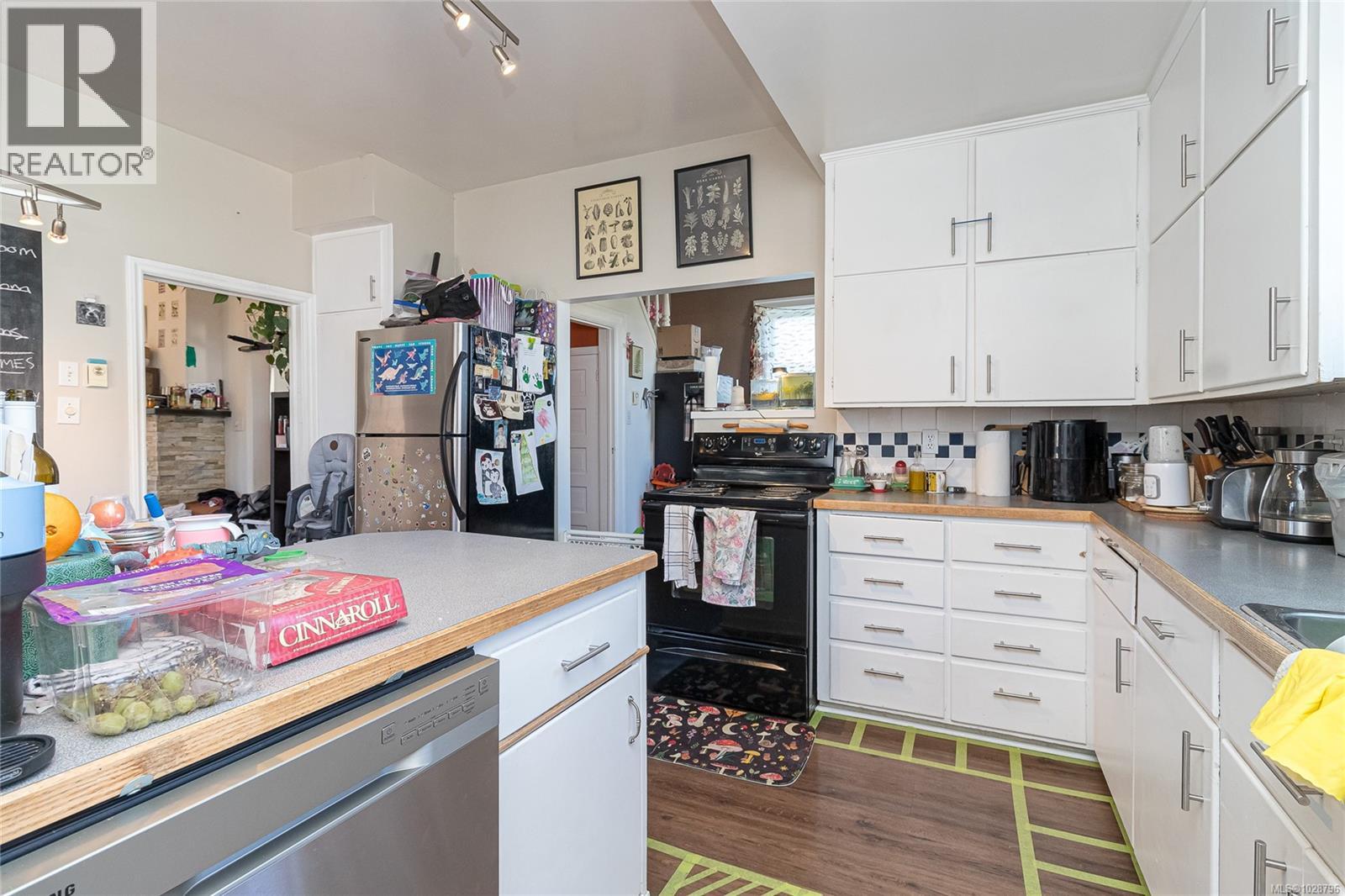 176 Regina Ave, Saanich, British Columbia  V8Z 1J3 - Photo 7 - 1028796