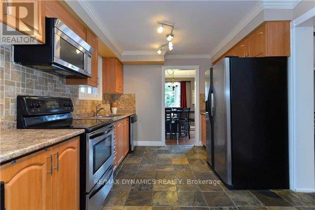 7 Slater Circle, Brampton, Ontario  L6X 2S7 - Photo 19 - W12728370