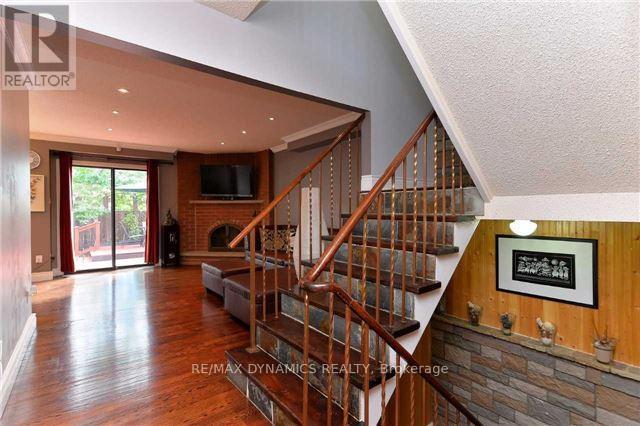 7 Slater Circle, Brampton, Ontario  L6X 2S7 - Photo 9 - W12728370