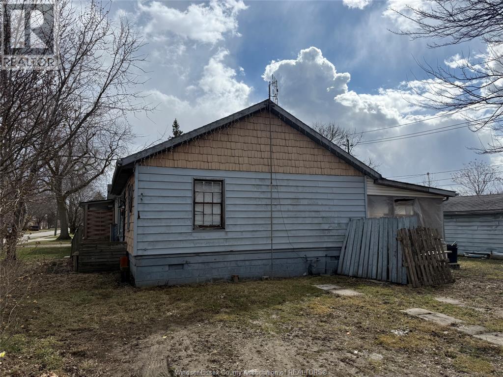 1303 Central, Windsor, Ontario  N8Y 3V3 - Photo 4 - 26005014