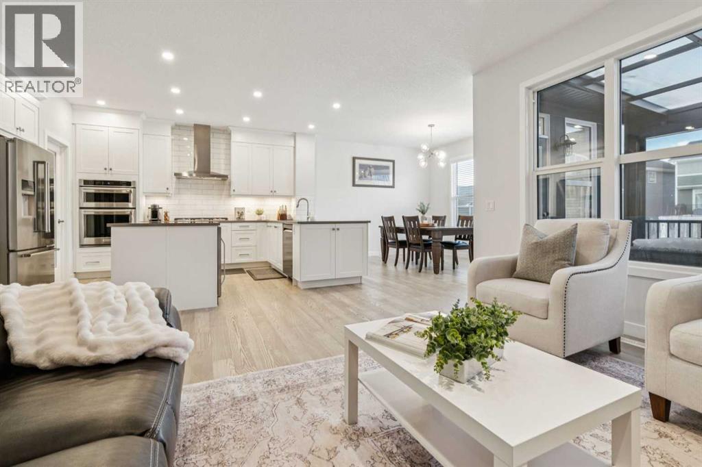 55 Sundown Crescent, Cochrane, Alberta