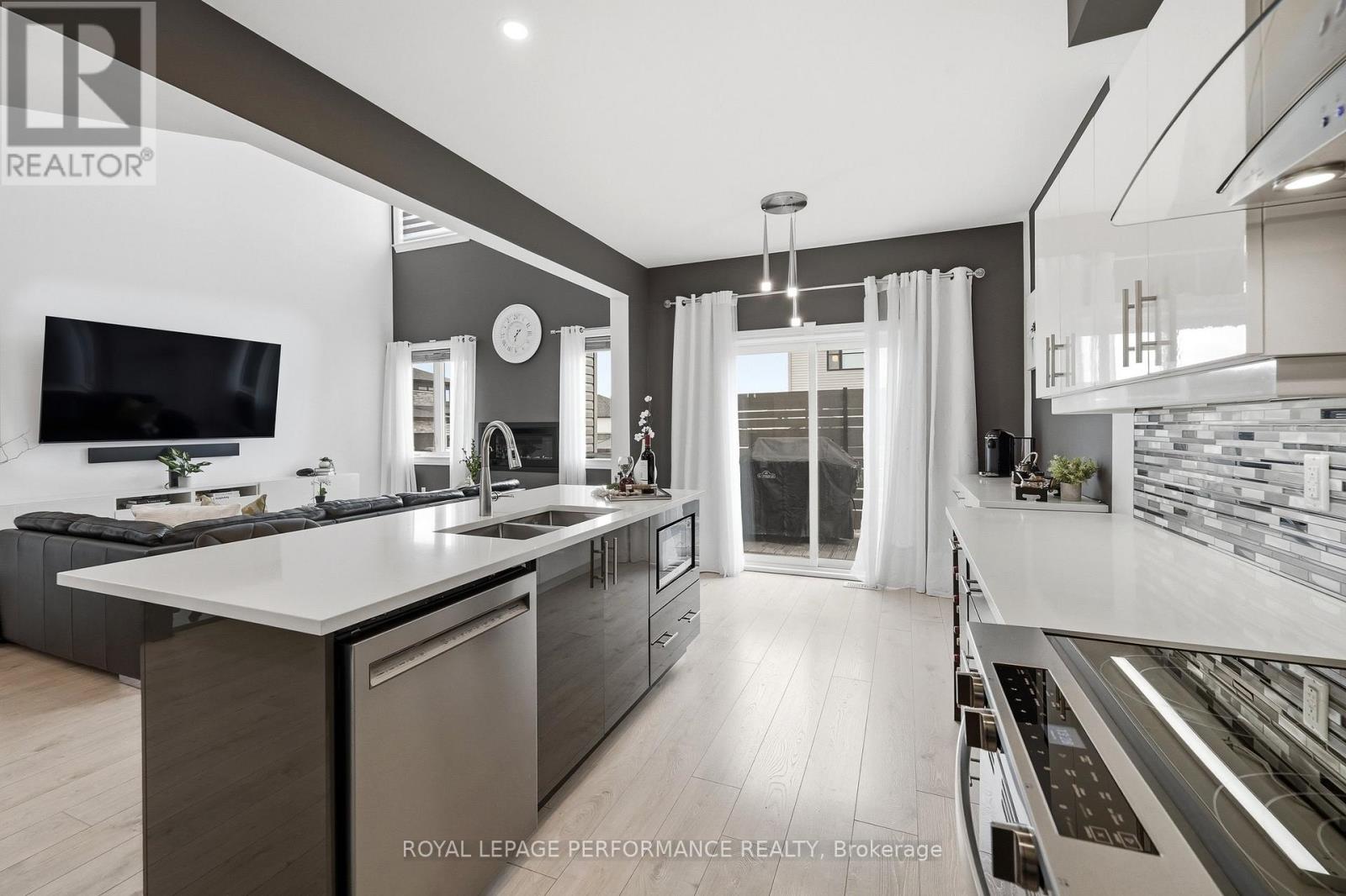 800 Platinum Street, Clarence-Rockland, Ontario  K4K 0J2 - Photo 16 - X12889926