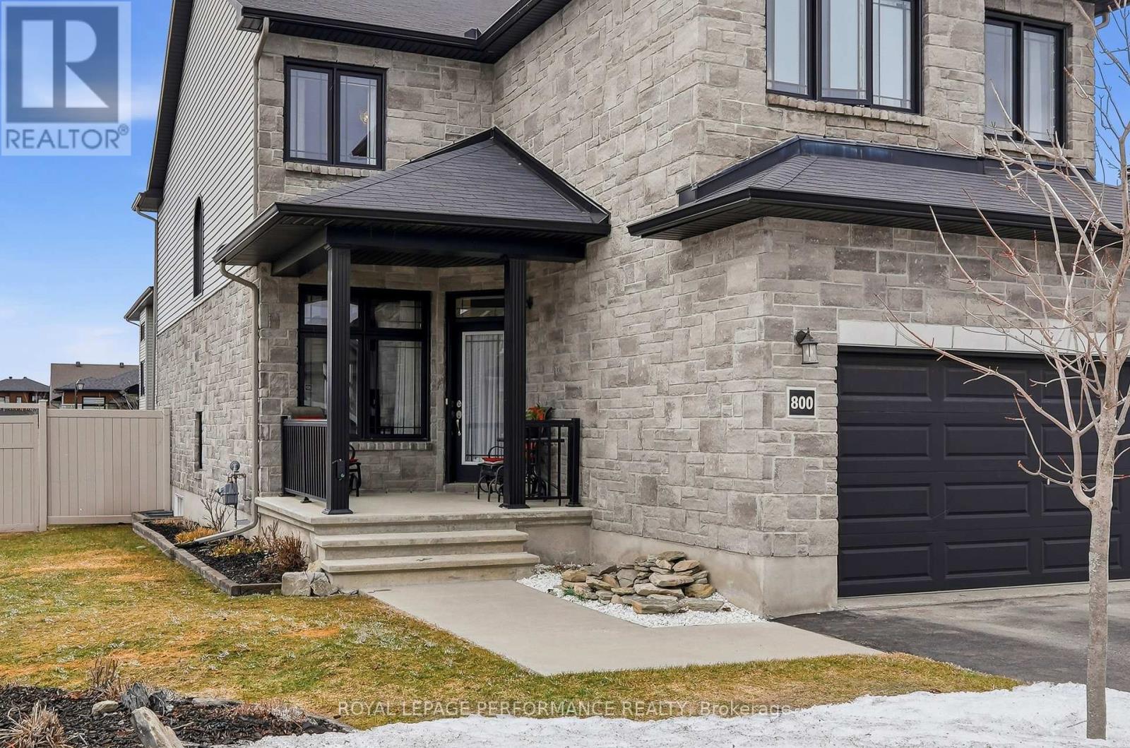 800 Platinum Street, Clarence-Rockland, Ontario  K4K 0J2 - Photo 3 - X12889926