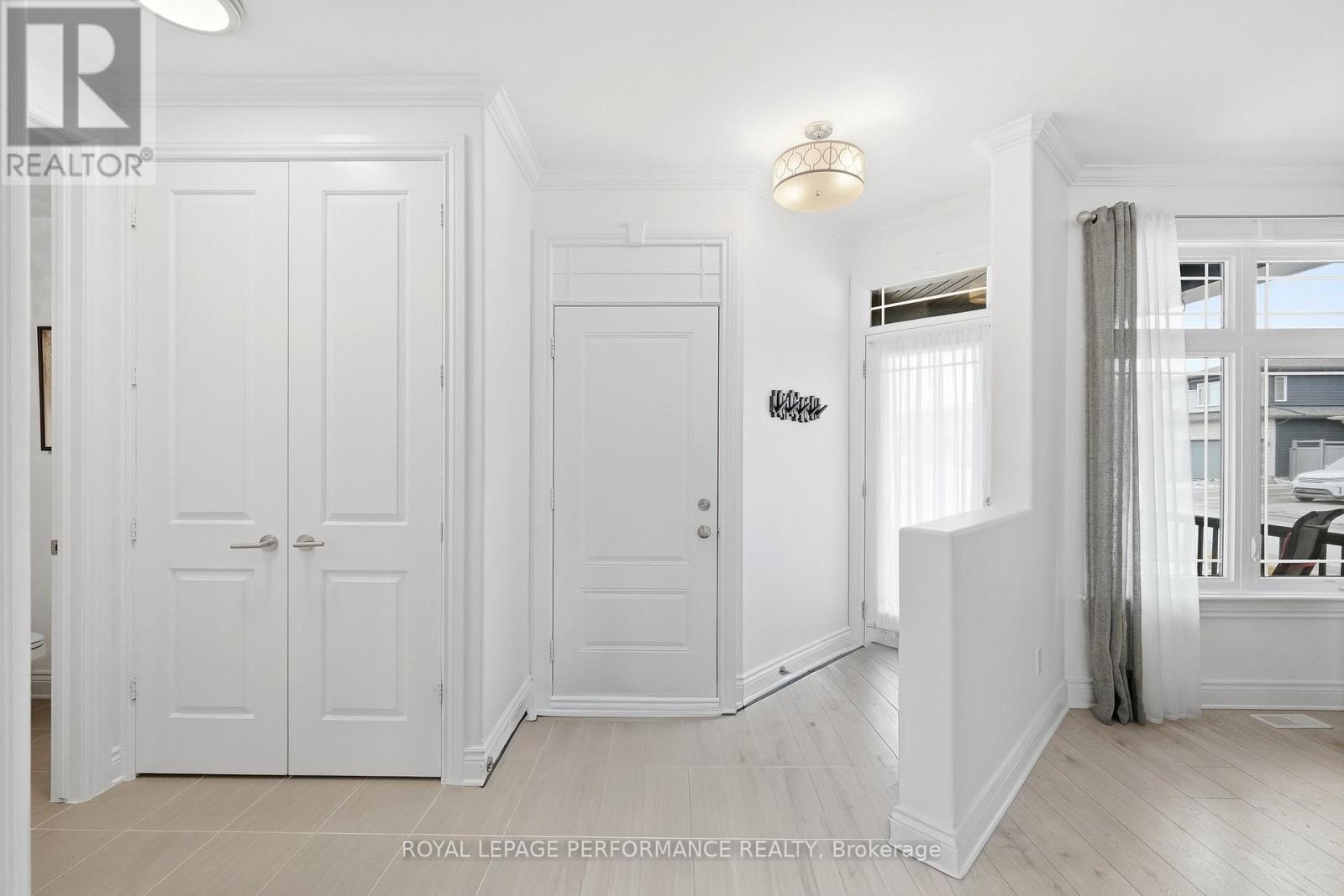 800 Platinum Street, Clarence-Rockland, Ontario  K4K 0J2 - Photo 5 - X12889926