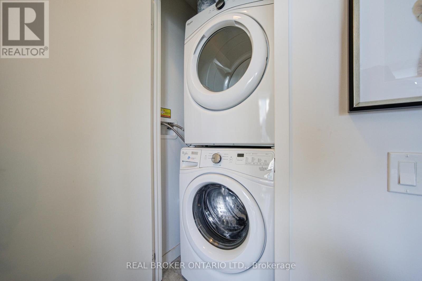 512 - 90 Queens Wharf Road, Toronto, Ontario  M5V 0E6 - Photo 22 - C12889910