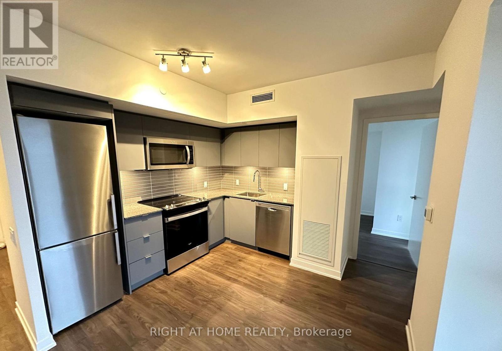 1024 - 500 Wilson Avenue, Toronto, Ontario M3H 0E5 - Photo 5 - C12889942